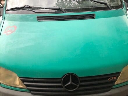 Зеленый Мерседес Sprinter, объемом двигателя 2.15 л и пробегом 825 тыс. км за 7500 $, фото 1 на Automoto.ua