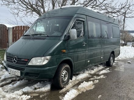 Зеленый Мерседес Sprinter, объемом двигателя 2.7 л и пробегом 450 тыс. км за 9250 $, фото 1 на Automoto.ua