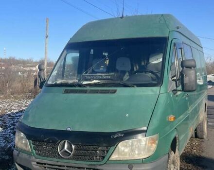 Зеленый Мерседес Sprinter, объемом двигателя 2.69 л и пробегом 520 тыс. км за 16000 $, фото 1 на Automoto.ua