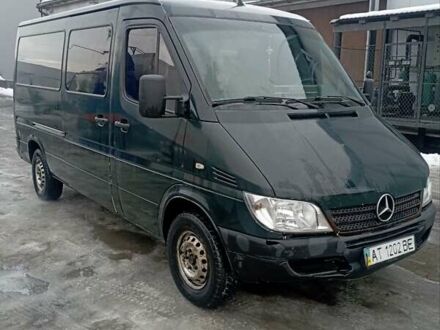Зеленый Мерседес Sprinter, объемом двигателя 2.2 л и пробегом 930 тыс. км за 4499 $, фото 1 на Automoto.ua
