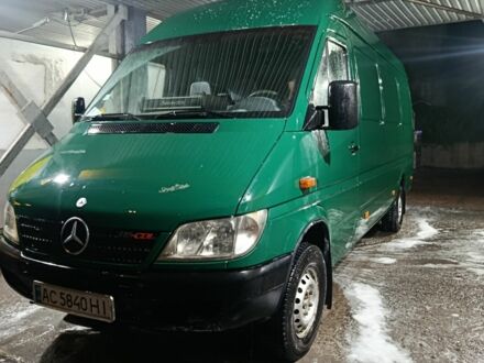 Зелений Мерседес Sprinter, об'ємом двигуна 3 л та пробігом 500 тис. км за 10986 $, фото 1 на Automoto.ua