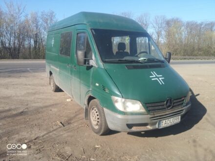 Зелений Мерседес Sprinter, об'ємом двигуна 0 л та пробігом 800 тис. км за 5000 $, фото 1 на Automoto.ua