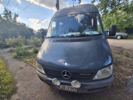 Зелений Мерседес Sprinter, об'ємом двигуна 2.2 л та пробігом 256 тис. км за 3020 $, фото 1 на Automoto.ua