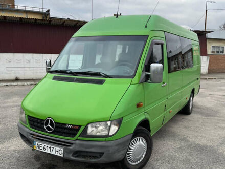 Мерседес Sprinter 2004 в Никополе на Automoto.ua Зеленый Мерседес Sprinter, объемом двигателя 2.2 л и пробегом 720 тыс. км за 9800 $, фото 1 на Automoto.ua