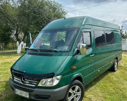Зеленый Мерседес Sprinter, объемом двигателя 2.7 л и пробегом 800 тыс. км за 9200 $, фото 1 на Automoto.ua