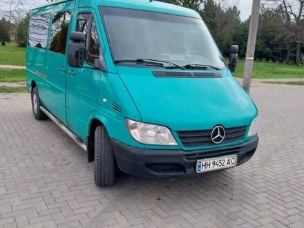 Зеленый Мерседес Sprinter, объемом двигателя 2.15 л и пробегом 465 тыс. км за 10650 $, фото 1 на Automoto.ua