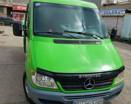 Зеленый Мерседес Sprinter, объемом двигателя 2.15 л и пробегом 568 тыс. км за 10200 $, фото 1 на Automoto.ua