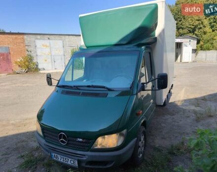 Зеленый Мерседес Sprinter, объемом двигателя 2.69 л и пробегом 450 тыс. км за 9900 $, фото 1 на Automoto.ua