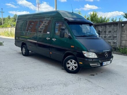 Зелений Мерседес Sprinter, об'ємом двигуна 2.1 л та пробігом 760 тис. км за 7999 $, фото 1 на Automoto.ua