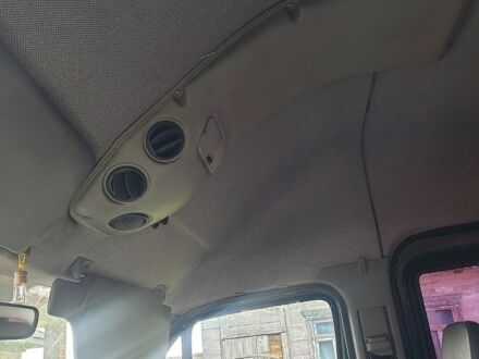 Зелений Мерседес Sprinter, об'ємом двигуна 2.7 л та пробігом 325 тис. км за 8200 $, фото 1 на Automoto.ua