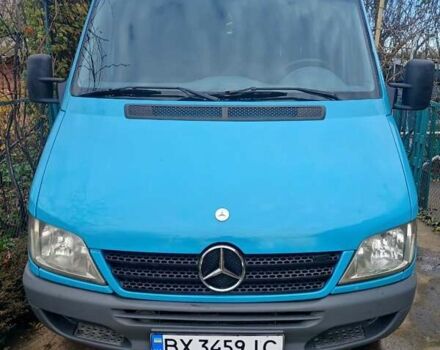 Зеленый Мерседес Sprinter, объемом двигателя 2.1 л и пробегом 466 тыс. км за 9500 $, фото 1 на Automoto.ua