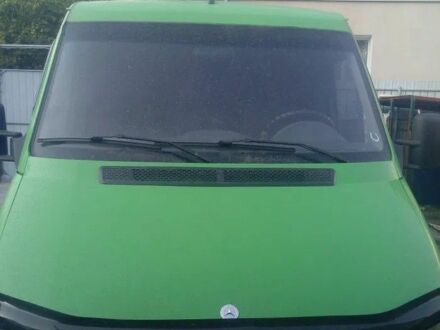 Мерседес Sprinter 2006 в Кривом Роге на Automoto.ua Зеленый Мерседес Sprinter, объемом двигателя 2.2 л и пробегом 420 тыс. км за 7500 $, фото 1 на Automoto.ua