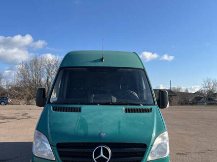 Зелений Мерседес Sprinter, об'ємом двигуна 0 л та пробігом 390 тис. км за 10800 $, фото 1 на Automoto.ua