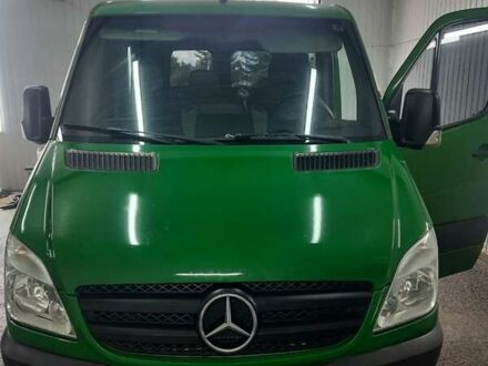Зелений Мерседес Sprinter, об'ємом двигуна 2.2 л та пробігом 417 тис. км за 10000 $, фото 1 на Automoto.ua