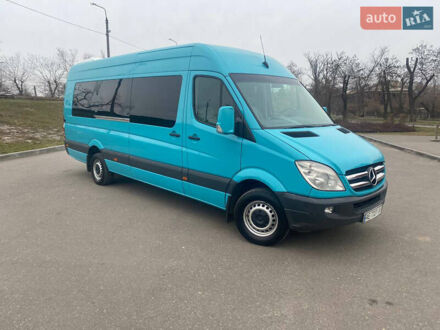 Зеленый Мерседес Sprinter, объемом двигателя 3 л и пробегом 845 тыс. км за 23900 $, фото 1 на Automoto.ua