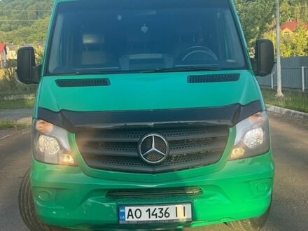 Зеленый Мерседес Sprinter, объемом двигателя 2.15 л и пробегом 640 тыс. км за 12506 $, фото 1 на Automoto.ua