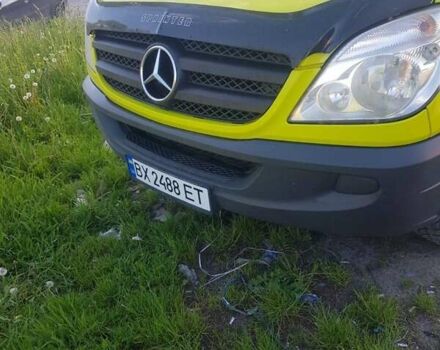 Зеленый Мерседес Sprinter, объемом двигателя 2.9 л и пробегом 400 тыс. км за 16300 $, фото 1 на Automoto.ua