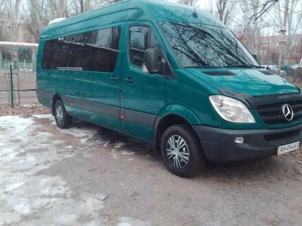 Зеленый Мерседес Sprinter, объемом двигателя 2.99 л и пробегом 100 тыс. км за 25000 $, фото 1 на Automoto.ua