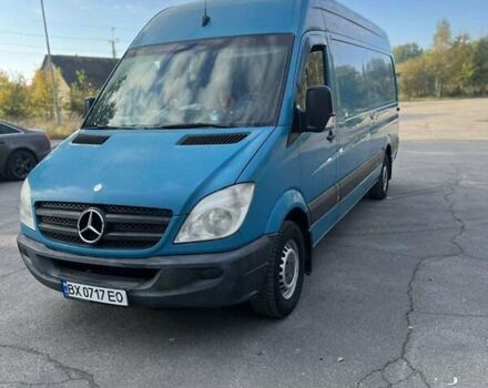 Зеленый Мерседес Sprinter, объемом двигателя 2.7 л и пробегом 348 тыс. км за 16000 $, фото 1 на Automoto.ua