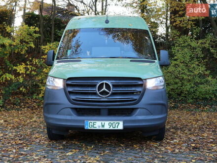 Зеленый Мерседес Sprinter, объемом двигателя 2.14 л и пробегом 237 тыс. км за 27000 $, фото 1 на Automoto.ua