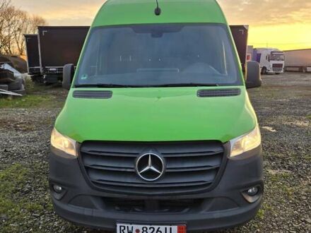 Зеленый Мерседес Sprinter, объемом двигателя 2.2 л и пробегом 228 тыс. км за 25577 $, фото 1 на Automoto.ua