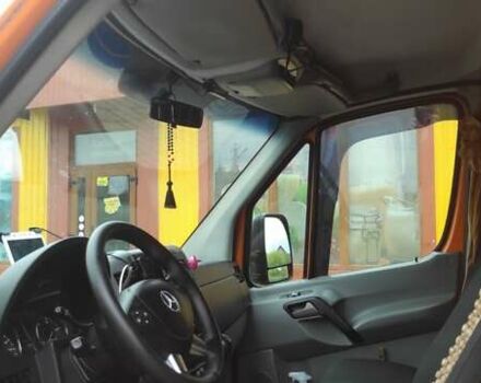 Оранжевый Мерседес Sprinter, объемом двигателя 2.99 л и пробегом 10 тыс. км за 25000 $, фото 26 на Automoto.ua