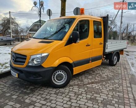 Помаранчевий Мерседес Sprinter, об'ємом двигуна 2.2 л та пробігом 264 тис. км за 18999 $, фото 4 на Automoto.ua