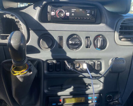 Помаранчевий Мерседес Sprinter, об'ємом двигуна 2.7 л та пробігом 320 тис. км за 14500 $, фото 6 на Automoto.ua