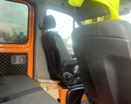 Оранжевый Мерседес Sprinter, объемом двигателя 3.22 л и пробегом 184 тыс. км за 30000 $, фото 17 на Automoto.ua