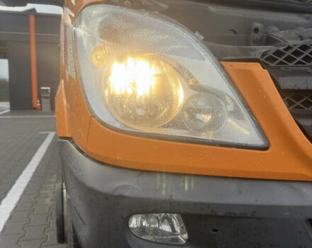 Оранжевый Мерседес Sprinter, объемом двигателя 3.22 л и пробегом 184 тыс. км за 30000 $, фото 7 на Automoto.ua