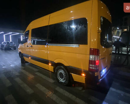 Помаранчевий Мерседес Sprinter, об'ємом двигуна 2.2 л та пробігом 450 тис. км за 11000 $, фото 2 на Automoto.ua
