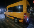 Оранжевый Мерседес Sprinter, объемом двигателя 2.2 л и пробегом 450 тыс. км за 11000 $, фото 2 на Automoto.ua