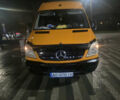 Помаранчевий Мерседес Sprinter, об'ємом двигуна 2.2 л та пробігом 450 тис. км за 11000 $, фото 1 на Automoto.ua
