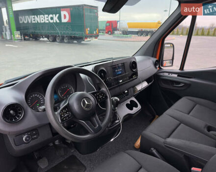 Помаранчевий Мерседес Sprinter, об'ємом двигуна 0 л та пробігом 224 тис. км за 25900 $, фото 2 на Automoto.ua