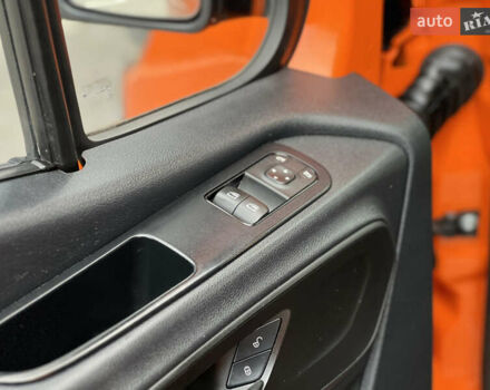 Помаранчевий Мерседес Sprinter, об'ємом двигуна 2 л та пробігом 289 тис. км за 29300 $, фото 125 на Automoto.ua