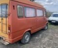 Оранжевый Мерседес Sprinter, объемом двигателя 2.9 л и пробегом 800 тыс. км за 1500 $, фото 3 на Automoto.ua