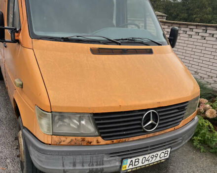 Оранжевый Мерседес Sprinter, объемом двигателя 2.3 л и пробегом 500 тыс. км за 4200 $, фото 17 на Automoto.ua