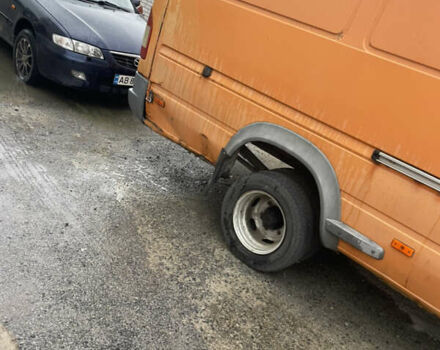 Оранжевый Мерседес Sprinter, объемом двигателя 2.3 л и пробегом 500 тыс. км за 4200 $, фото 14 на Automoto.ua