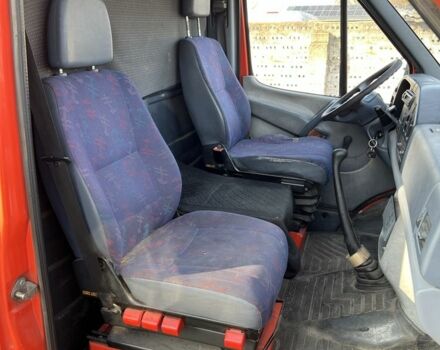 Оранжевый Мерседес Sprinter, объемом двигателя 2.9 л и пробегом 485 тыс. км за 3500 $, фото 20 на Automoto.ua