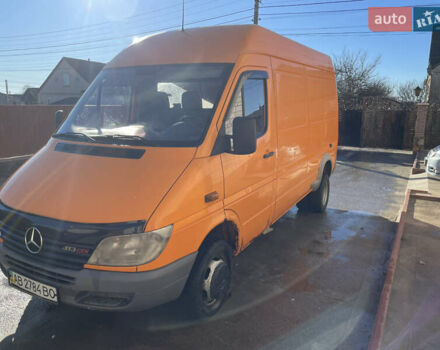 Оранжевый Мерседес Sprinter, объемом двигателя 2.2 л и пробегом 403 тыс. км за 7900 $, фото 1 на Automoto.ua