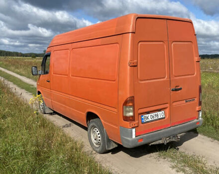 Оранжевый Мерседес Sprinter, объемом двигателя 2.15 л и пробегом 456 тыс. км за 8200 $, фото 3 на Automoto.ua