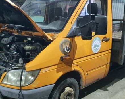 Помаранчевий Мерседес Sprinter, об'ємом двигуна 2 л та пробігом 200 тис. км за 3900 $, фото 2 на Automoto.ua