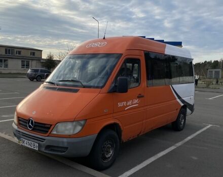 Оранжевый Мерседес Sprinter, объемом двигателя 2.2 л и пробегом 400 тыс. км за 3500 $, фото 2 на Automoto.ua