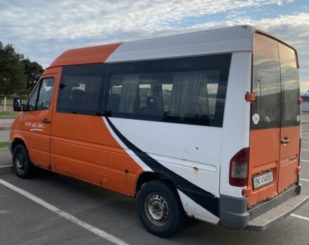 Оранжевый Мерседес Sprinter, объемом двигателя 2.2 л и пробегом 400 тыс. км за 3500 $, фото 3 на Automoto.ua