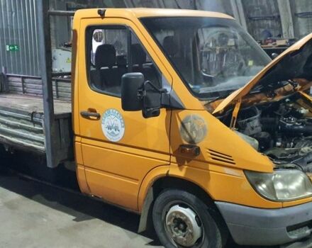 Помаранчевий Мерседес Sprinter, об'ємом двигуна 2 л та пробігом 200 тис. км за 3900 $, фото 1 на Automoto.ua
