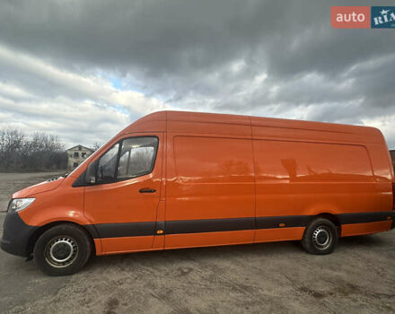 Оранжевый Мерседес Sprinter, объемом двигателя 2.14 л и пробегом 235 тыс. км за 26000 $, фото 2 на Automoto.ua