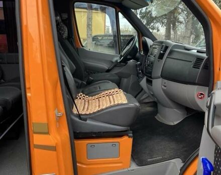 Оранжевый Мерседес Sprinter, объемом двигателя 2.14 л и пробегом 330 тыс. км за 29500 $, фото 9 на Automoto.ua