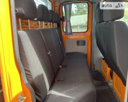 Помаранчевий Мерседес Sprinter, об'ємом двигуна 0 л та пробігом 243 тис. км за 23500 $, фото 26 на Automoto.ua