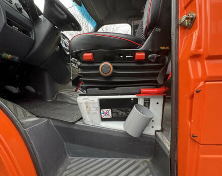 Оранжевый Мерседес Sprinter, объемом двигателя 2.69 л и пробегом 179 тыс. км за 17900 $, фото 22 на Automoto.ua