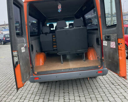 Помаранчевий Мерседес Sprinter, об'ємом двигуна 0 л та пробігом 342 тис. км за 10000 $, фото 9 на Automoto.ua
